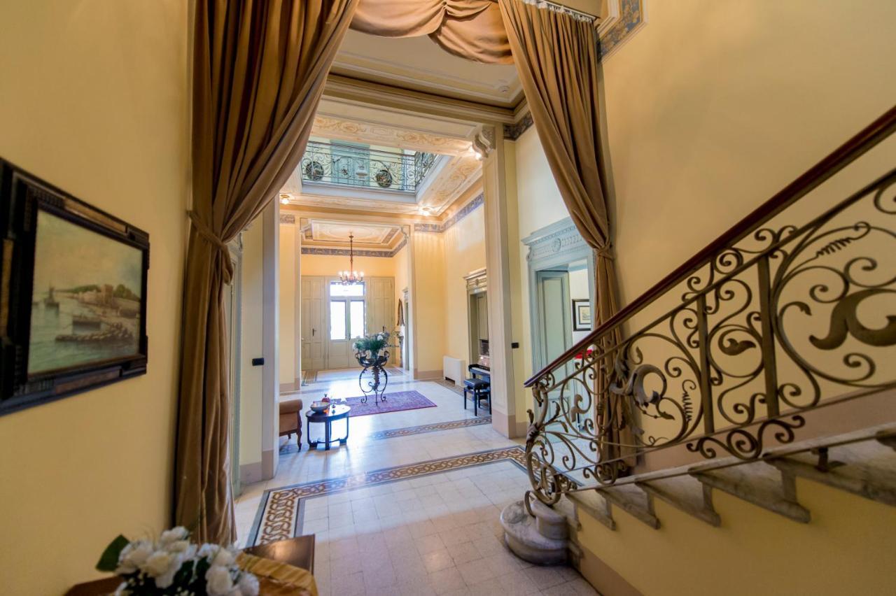 Villa Confalonieri Mandello del Lario Pokoj fotografie