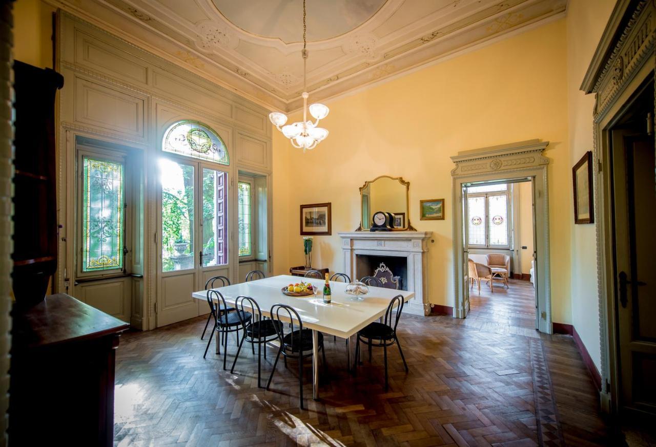 Villa Confalonieri Mandello del Lario Pokoj fotografie