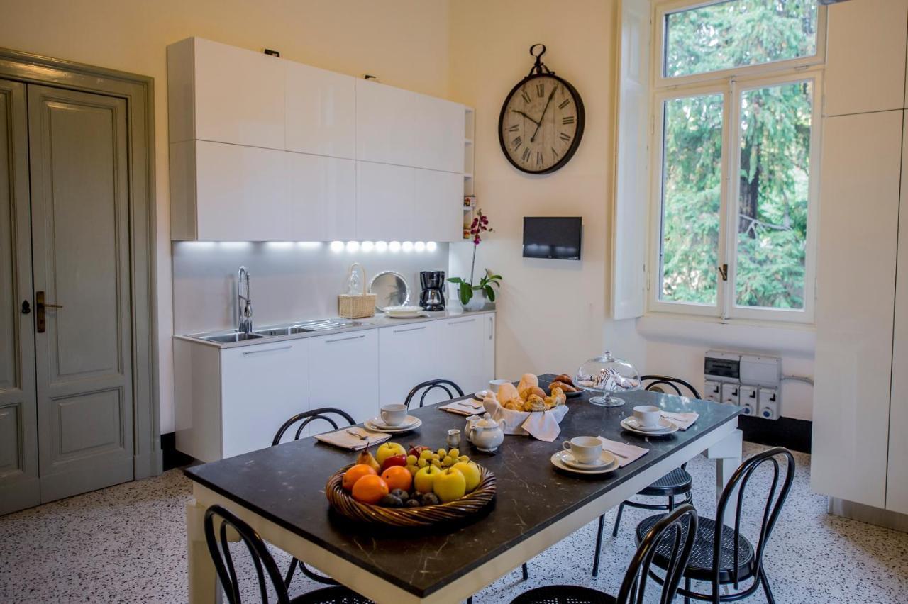 Villa Confalonieri Mandello del Lario Pokoj fotografie